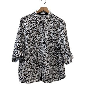 Chico's NO Iron Fresh Chic Linen Leopard Print Button Up Top